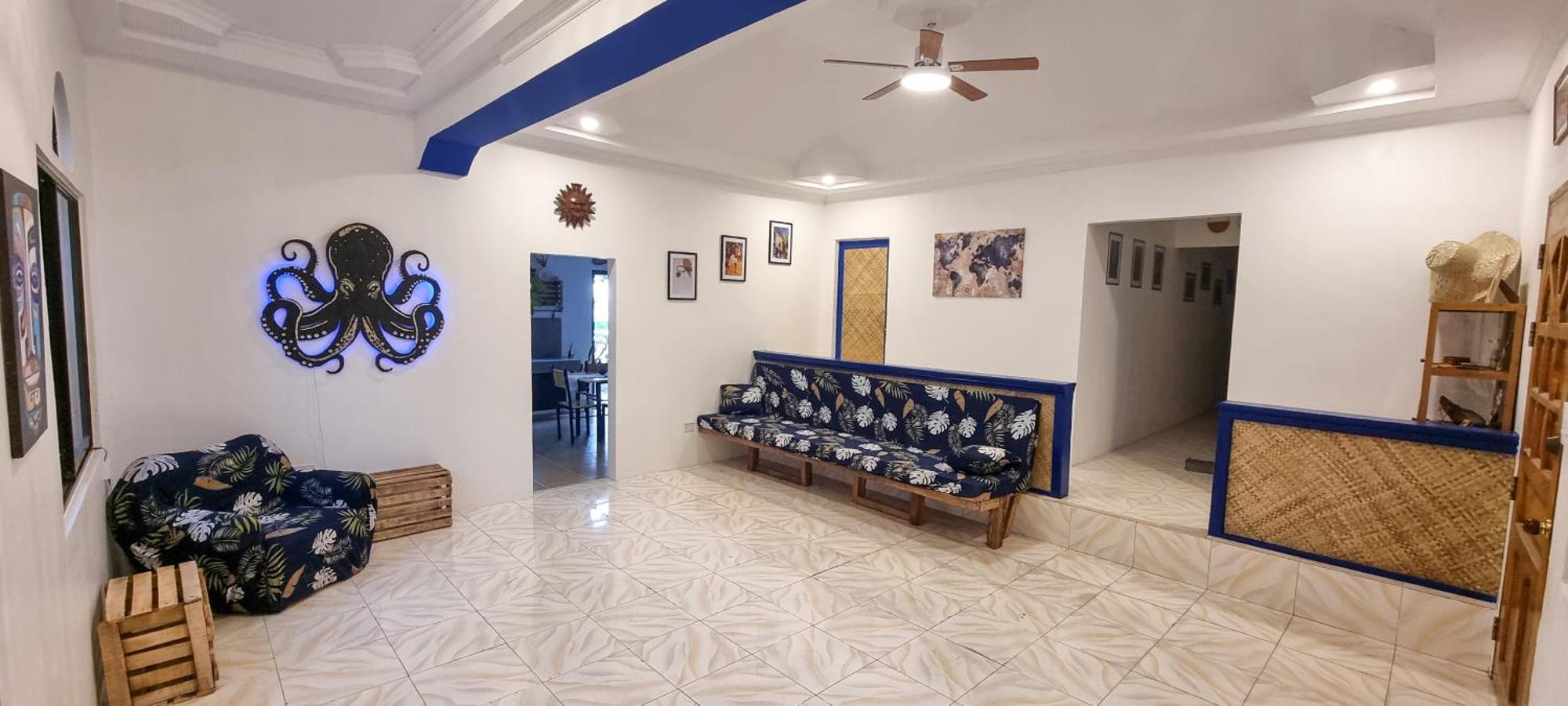 Blue House Backpackers Siquijor Hostel Σαν Χουάν Εξωτερικό φωτογραφία