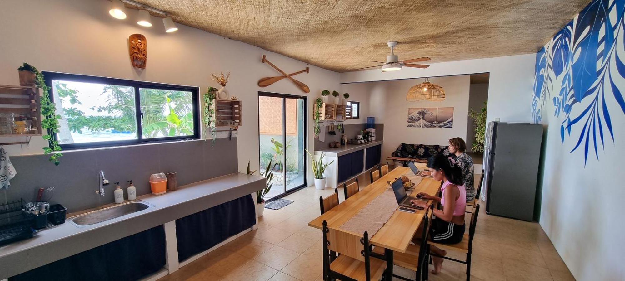 Blue House Backpackers Siquijor Hostel Σαν Χουάν Εξωτερικό φωτογραφία